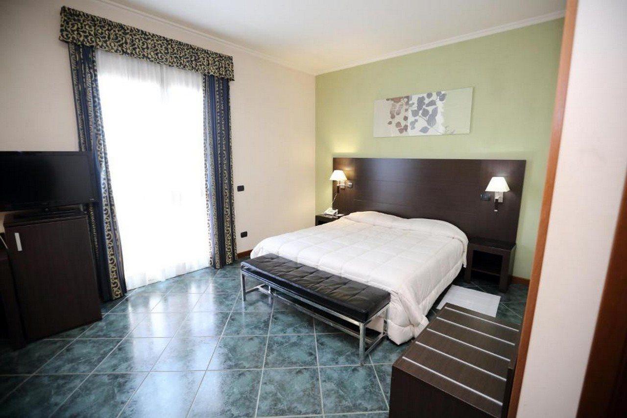 Hotel Palacavicchi Ciampino Eksteriør billede