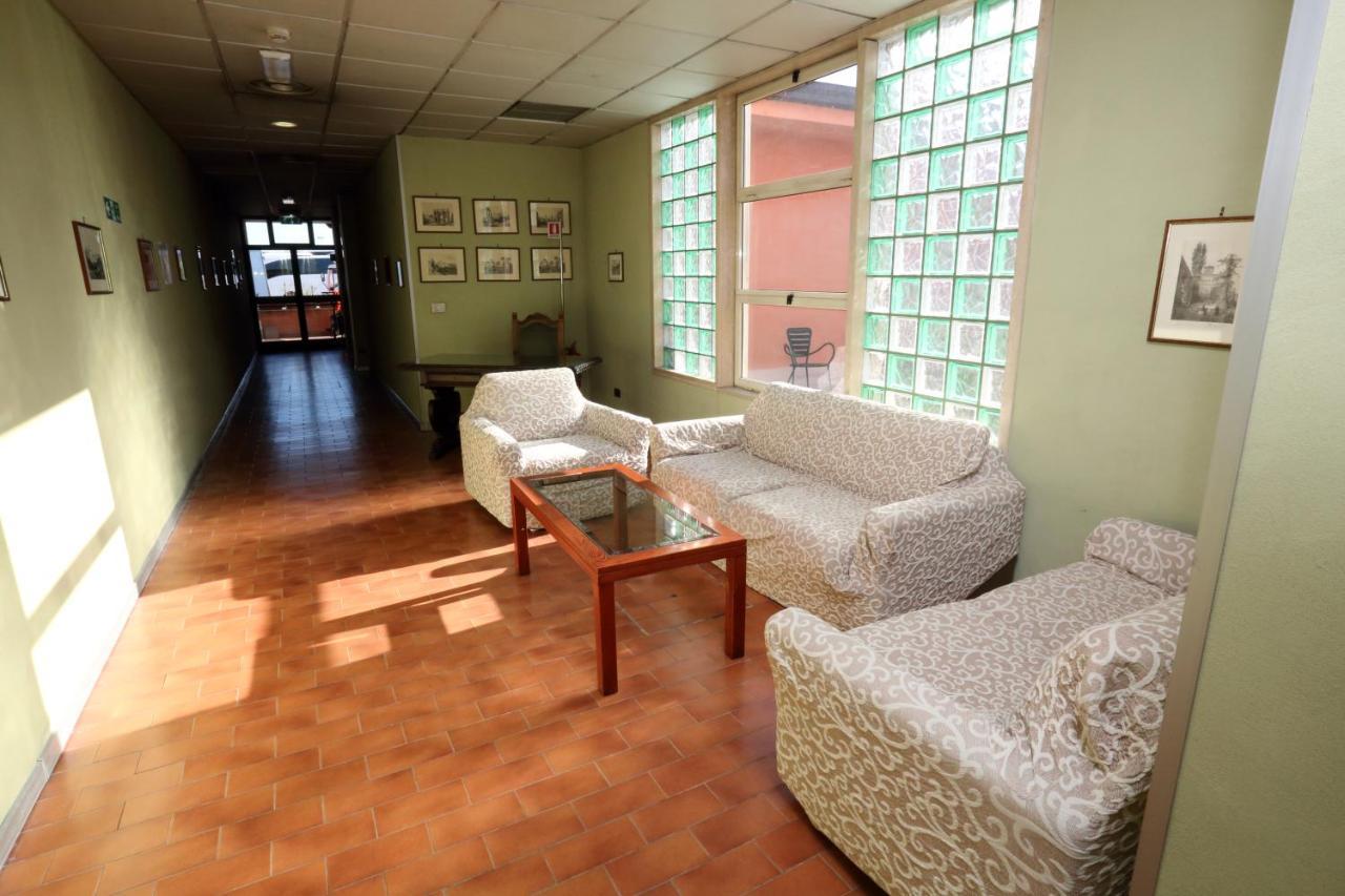 Hotel Palacavicchi Ciampino Eksteriør billede