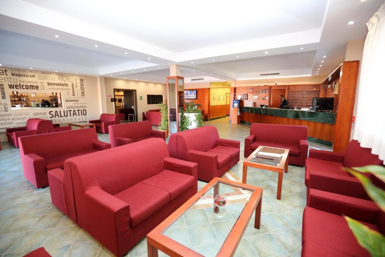 Hotel Palacavicchi Ciampino Eksteriør billede
