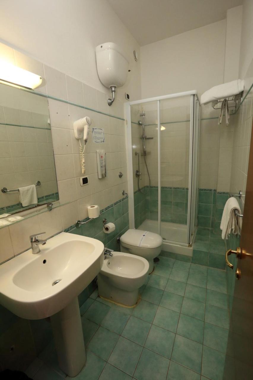 Hotel Palacavicchi Ciampino Eksteriør billede