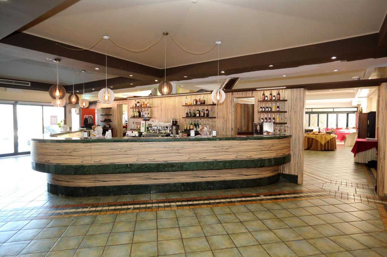 Hotel Palacavicchi Ciampino Eksteriør billede