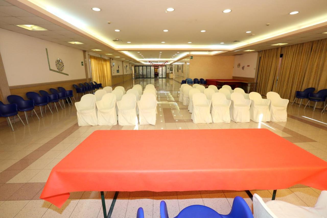 Hotel Palacavicchi Ciampino Eksteriør billede