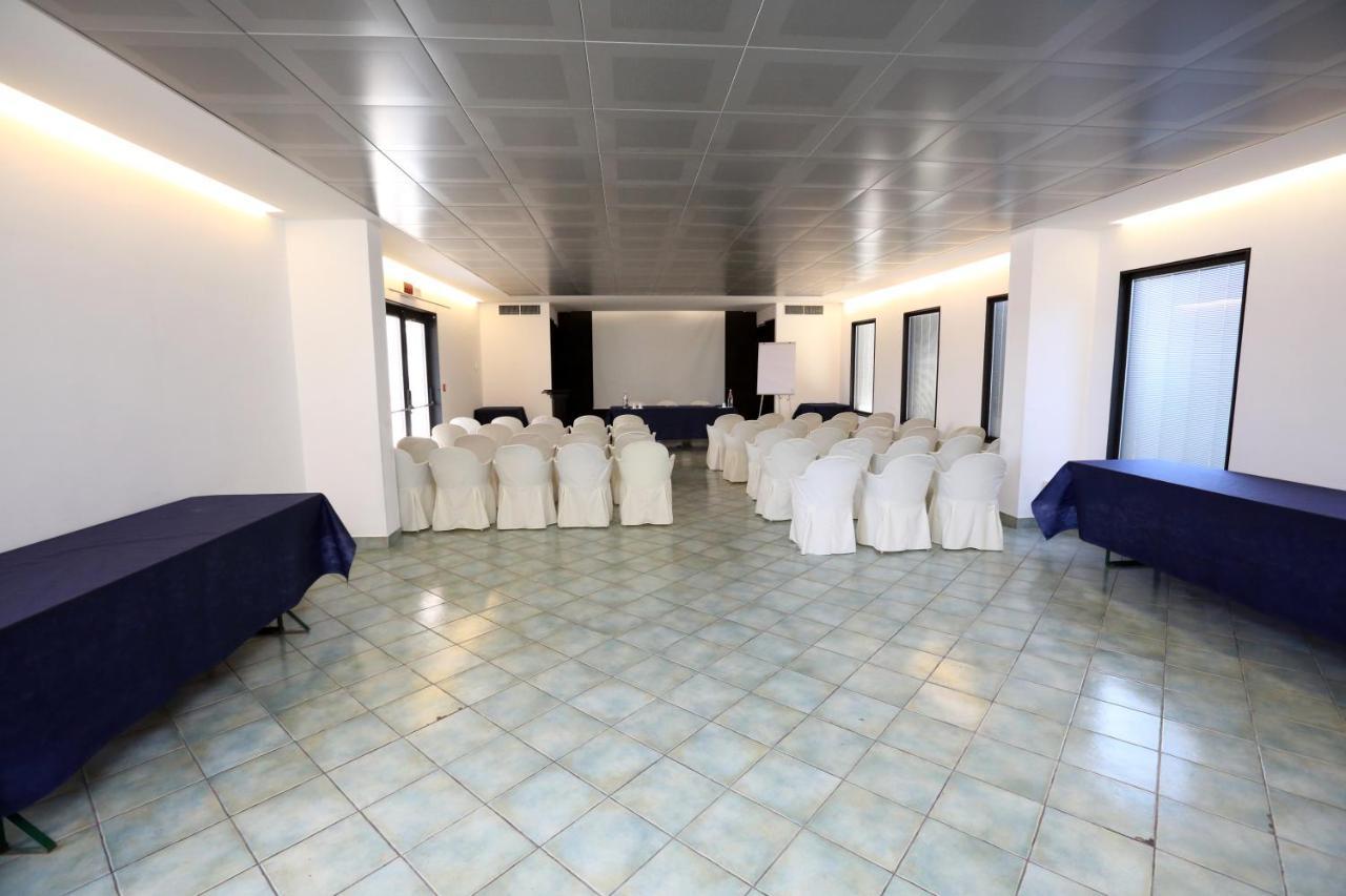 Hotel Palacavicchi Ciampino Eksteriør billede